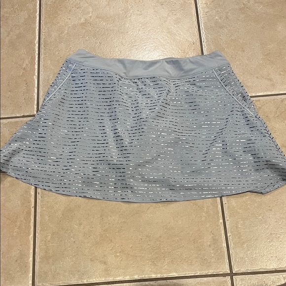 Under Armour Women's Gray Skort - Picture 1 of 1
